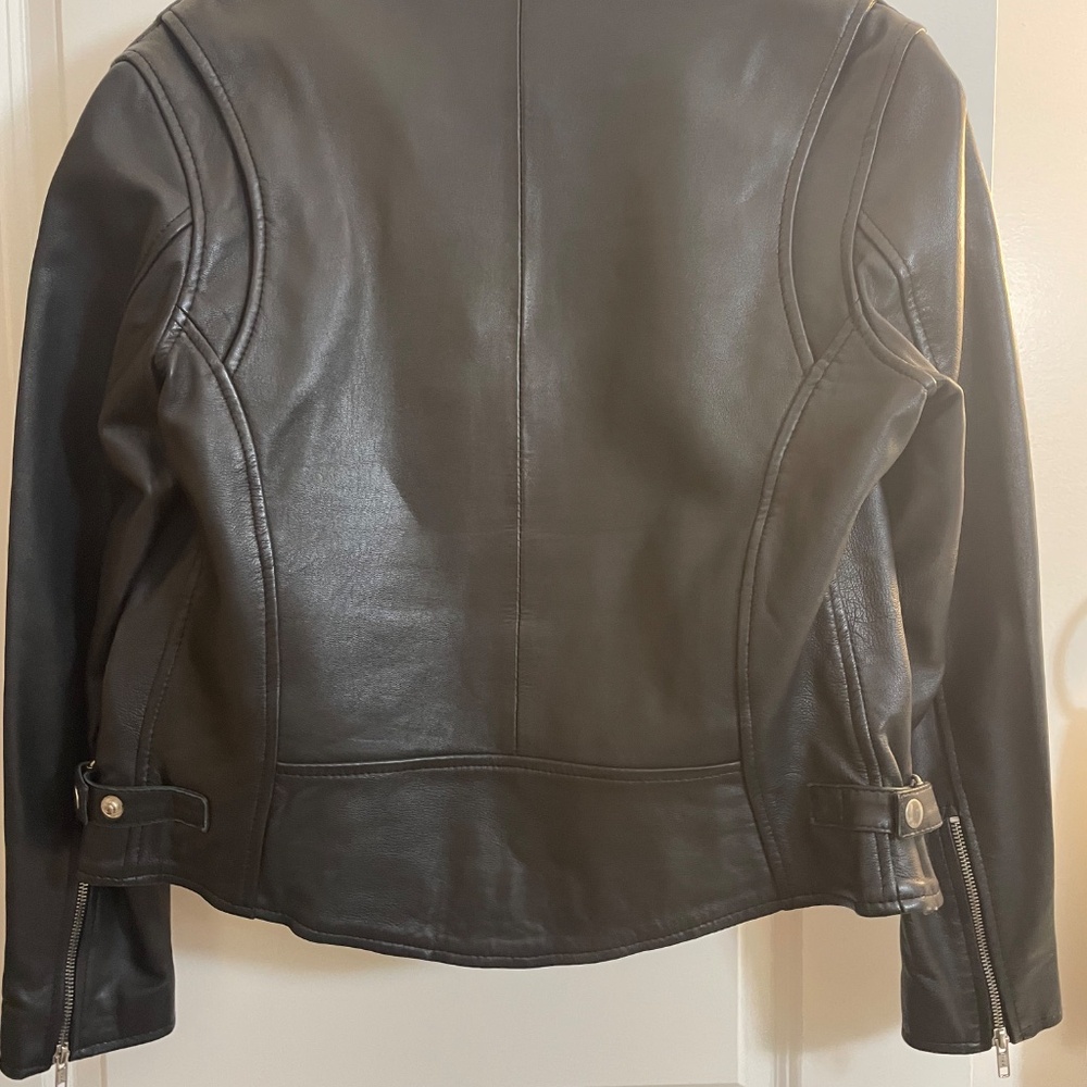 Leather jacket - Picture 2 of 4
